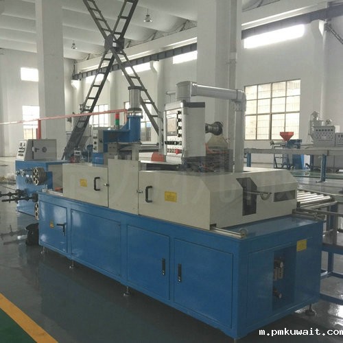 自动摇盘包膜机