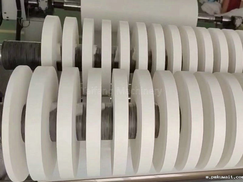 无纺布表面中心卷取分切机